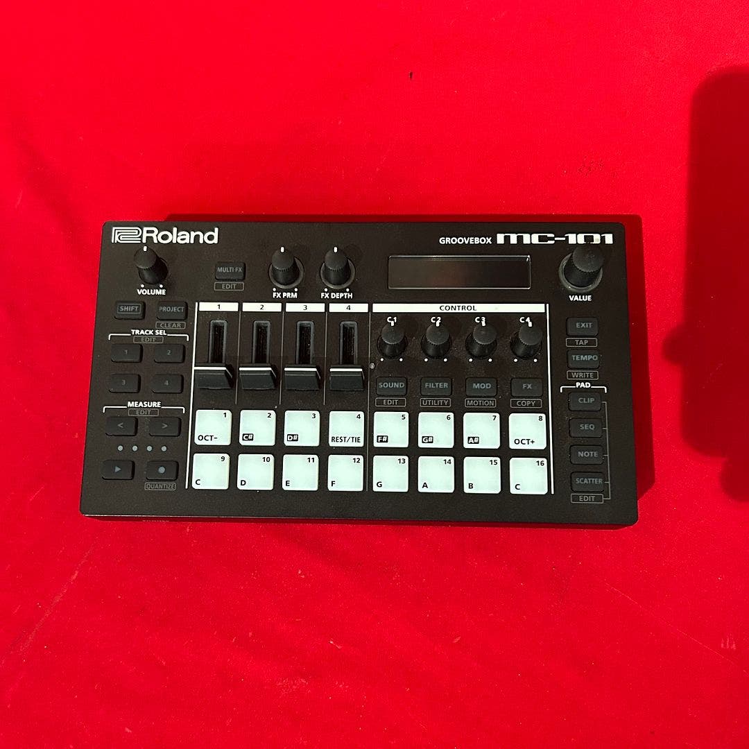 Buy Used Roland GROOVEBOX MC-101 Drum Machine | Sam Ash Music Buy Used Roland GROOVEBOX MC-101 Drum Machine | Sam Ash Music