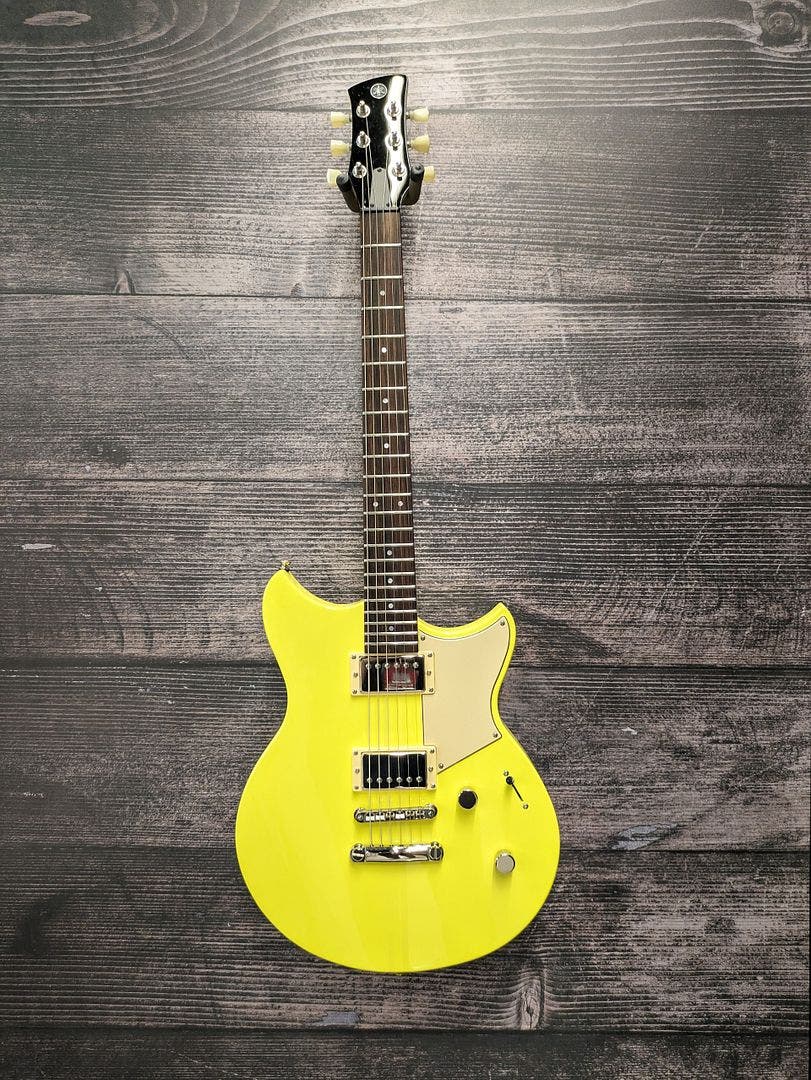 Buy Used Yamaha Revstar Element RSE20 Electric Guitar | Sam Buy Used Yamaha Revstar Element RSE20 Electric Guitar | Sam