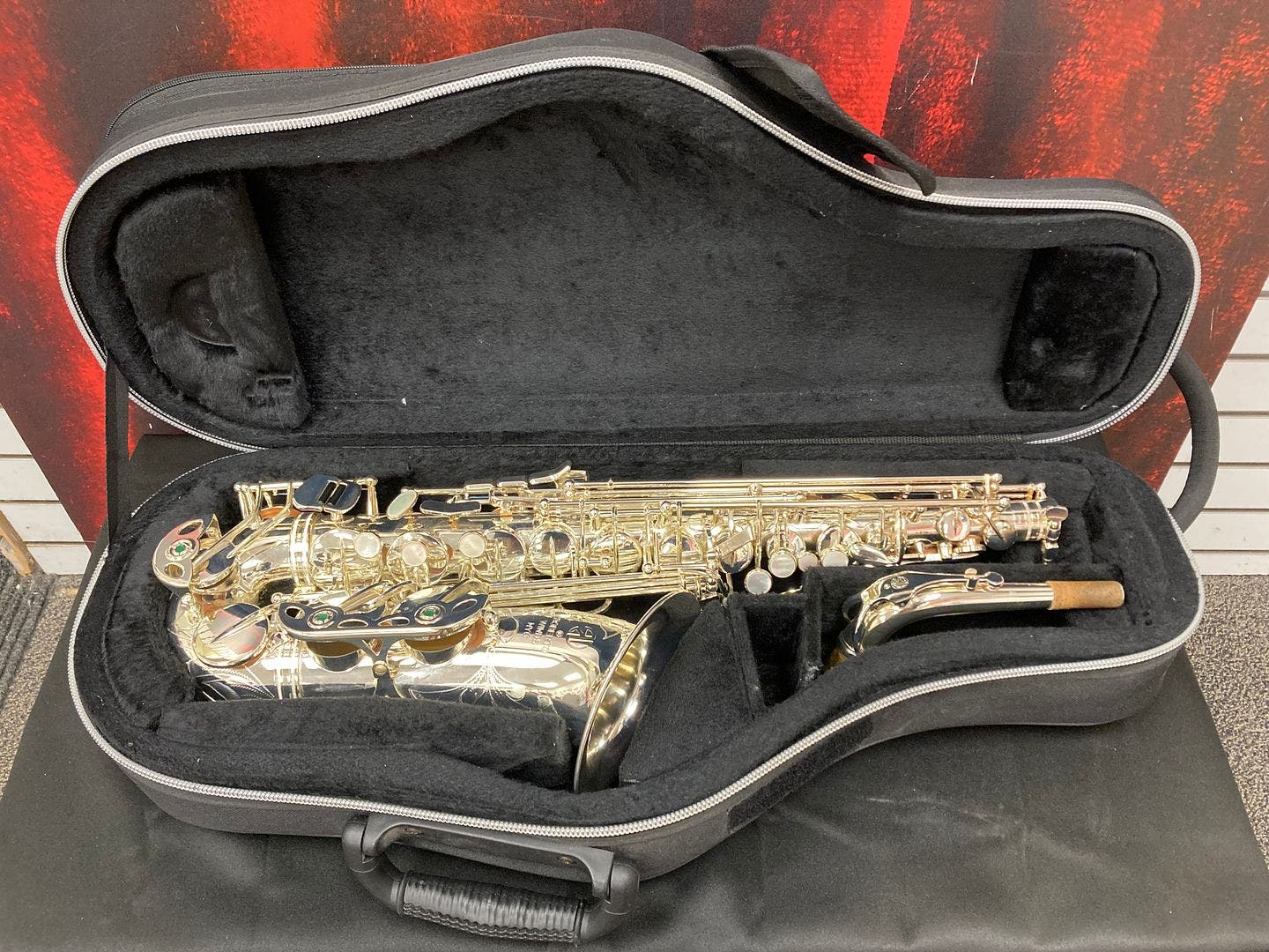 Buy Used RW Alto Saxophone Sam Ash Music